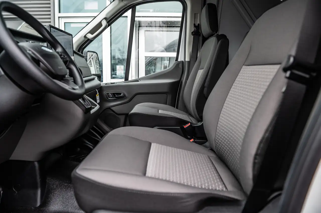 Ford Transit Passenger Wagon снимка Ford Transit Passenger Wagon