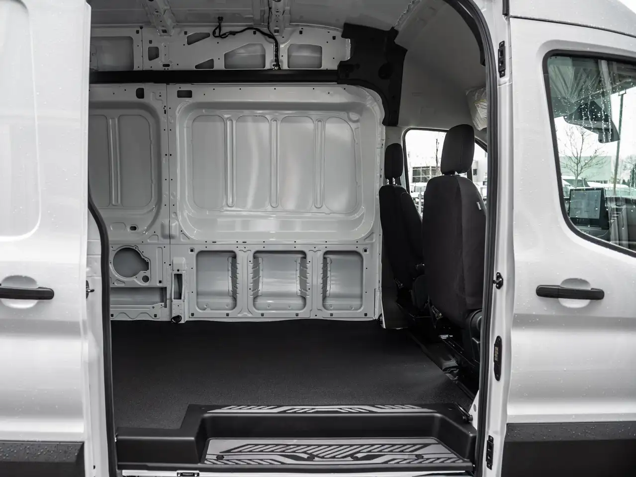 Ford Transit Passenger Wagon снимка Ford Transit Passenger Wagon