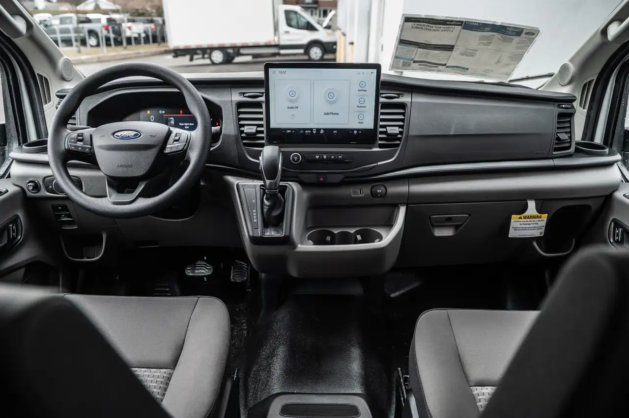 Ford Transit Passenger Wagon снимка Ford Transit Passenger Wagon
