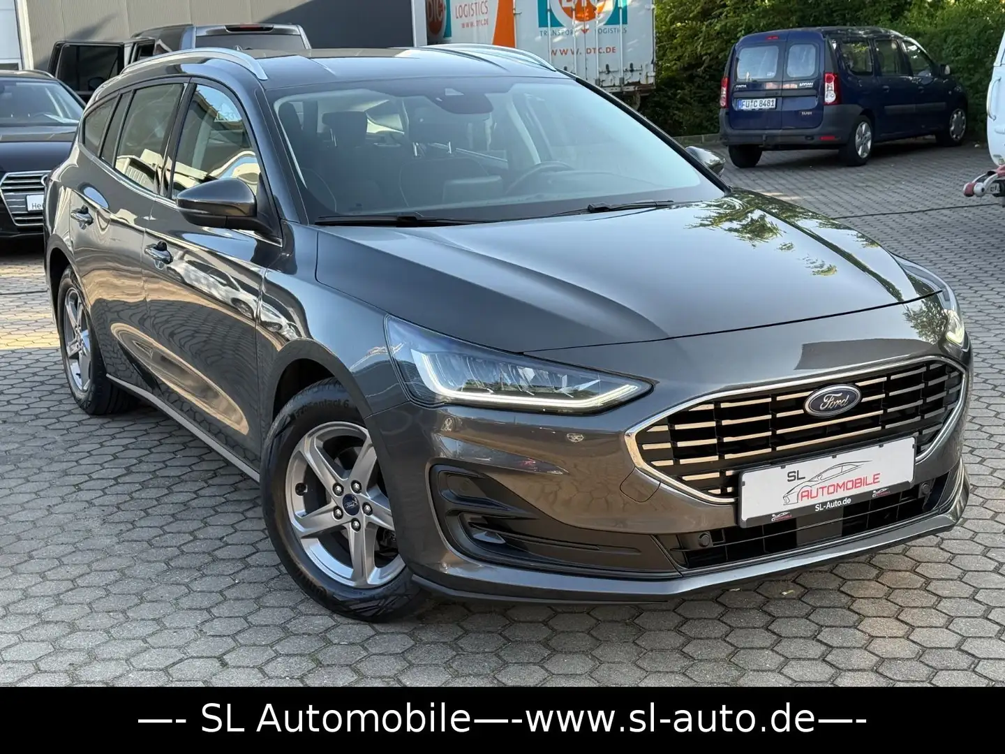 Ford Focus Turnier 1,5 EB Aut. Titanium Style Navi LE Gris - 1