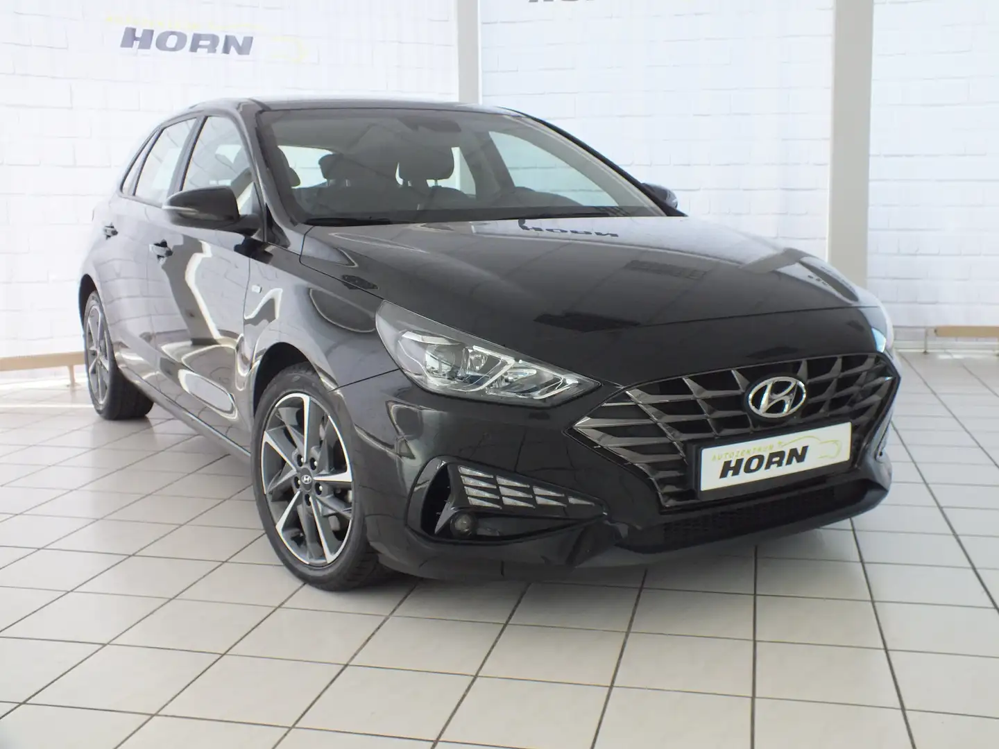 Hyundai i30 Trend Mild-Hybrid, Kamera, Apple-Carplay, Android Negro - 1