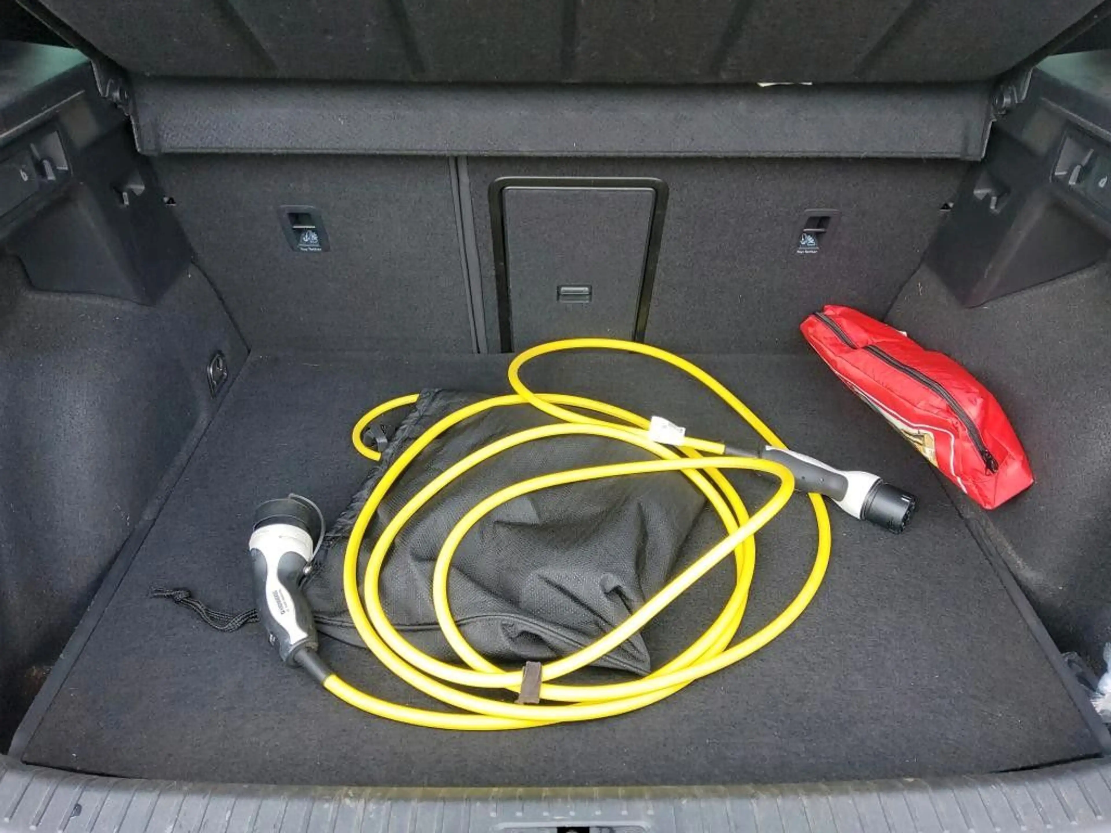 CUPRA Formentor VZ 1.4e/TSI Navi AHK SHZ ACC LED PDC — photo 7