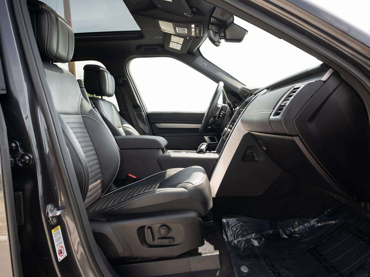 2023 Land Rover Discovery P360 R-DYNAMIC HSE alt 3