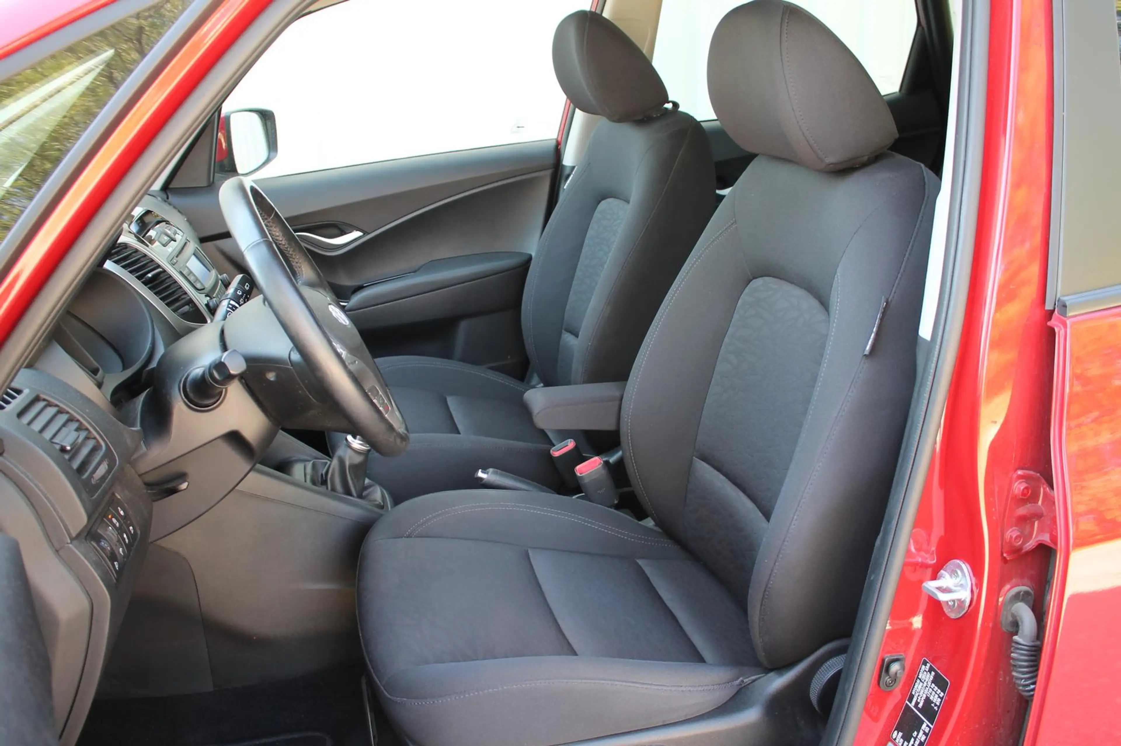 Hyundai iX20 1.6 GDi Trend Blue AHK/KLIMA/SHZ/TEMPOMAT — photo 13