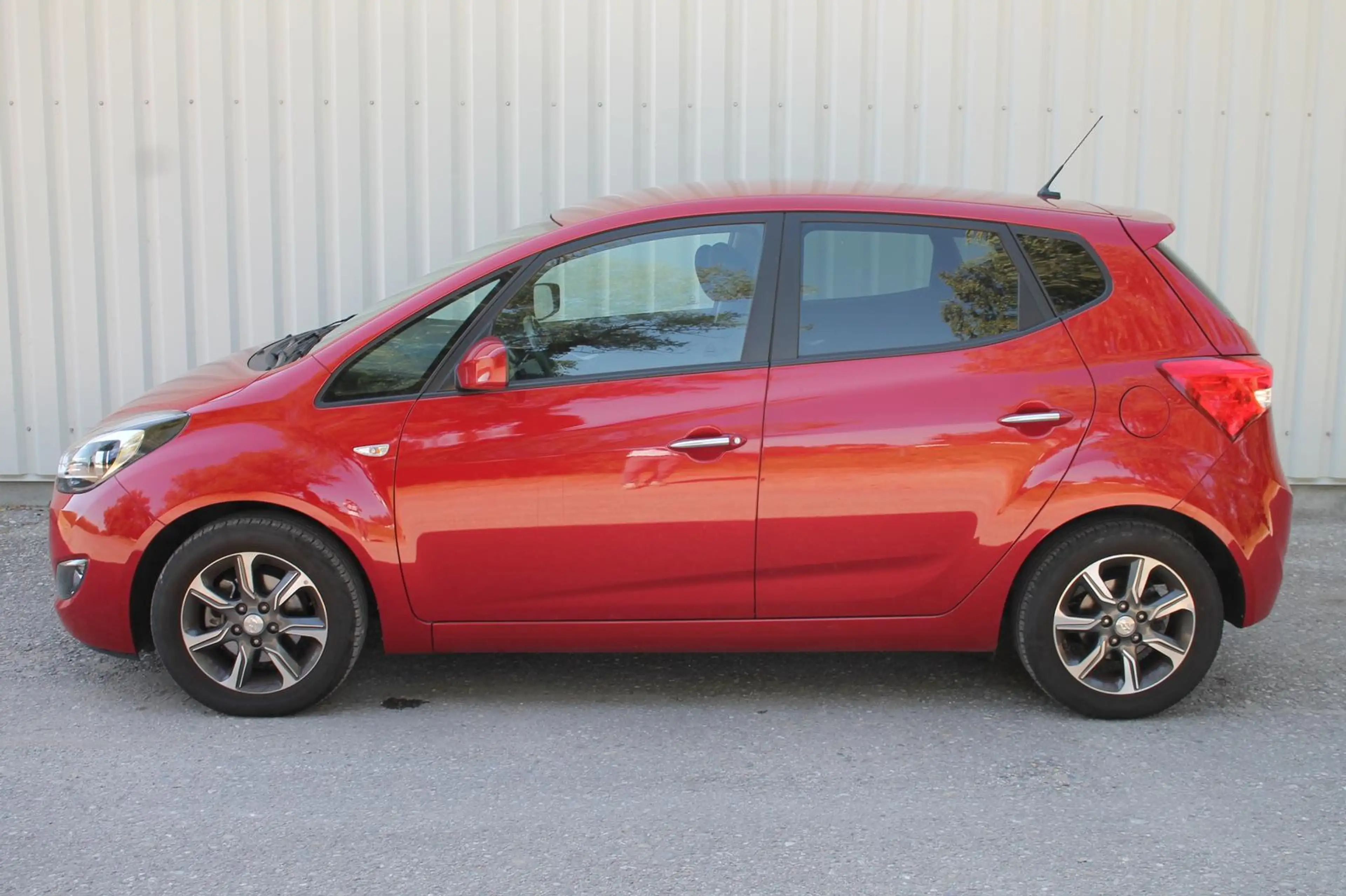 Hyundai iX20 1.6 GDi Trend Blue AHK/KLIMA/SHZ/TEMPOMAT — photo 3