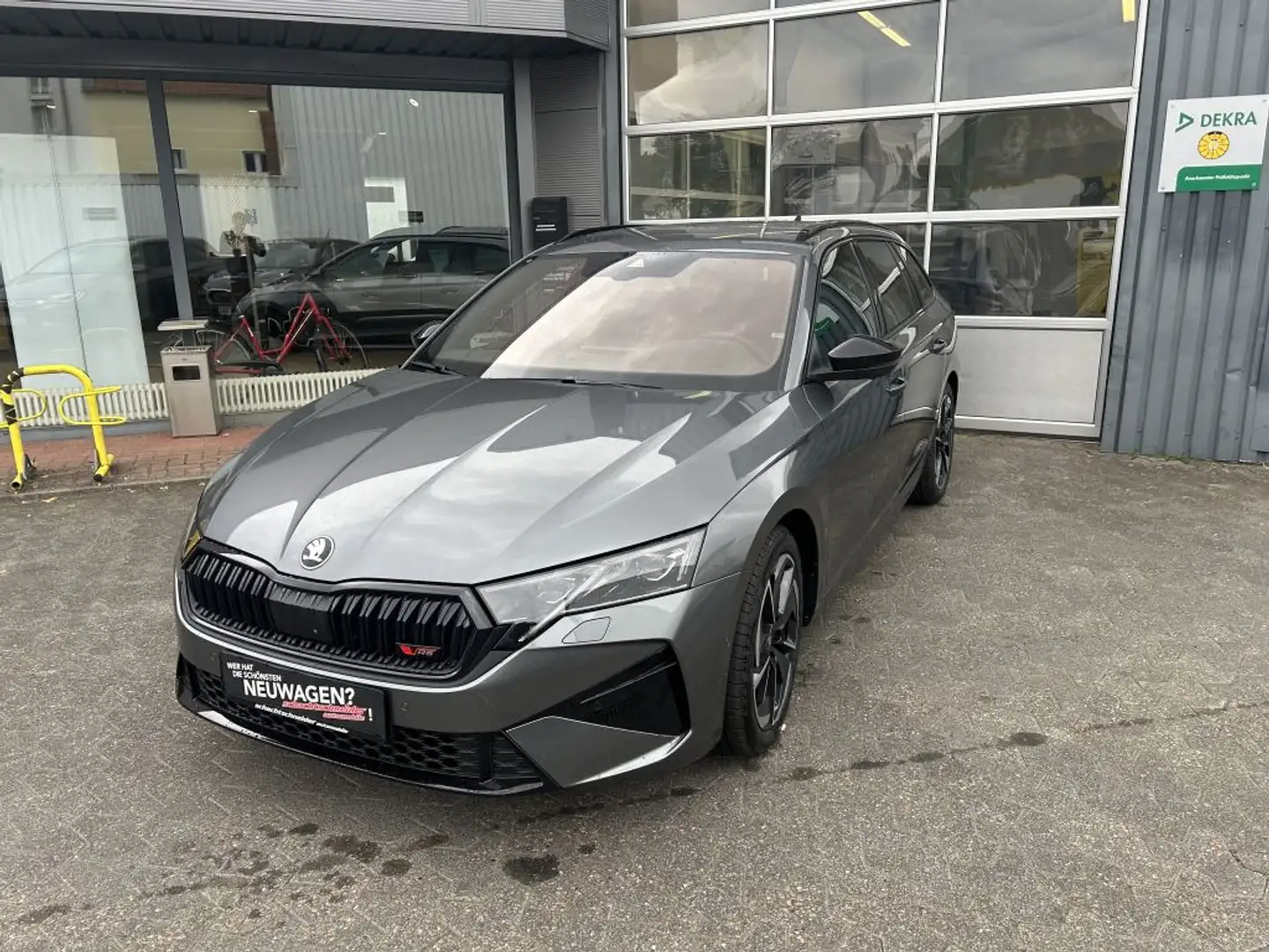 Skoda Octavia Combi 2.0 TSI RS+Standh+Canton+AHZV Grau - 2