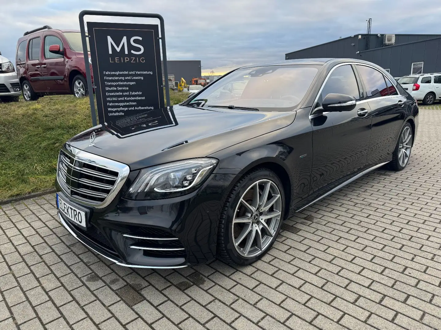 Mercedes-Benz S 560 e Lang AMG-Line Panorama Keyless-Go HeadUp Noir - 1