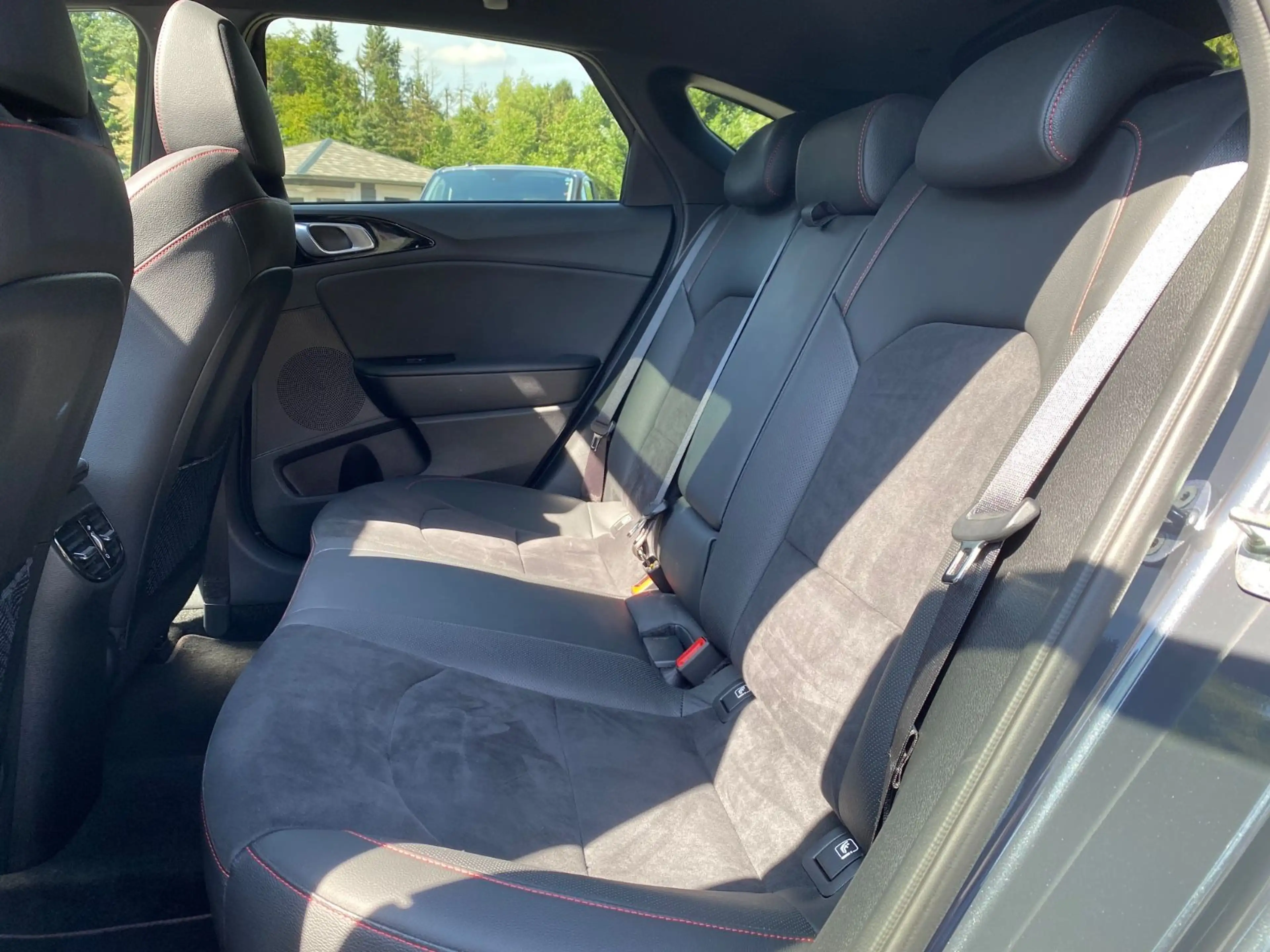 Kia ProCeed / pro_cee'd ProCeed GT Pano Schiebedach JBL — photo 14