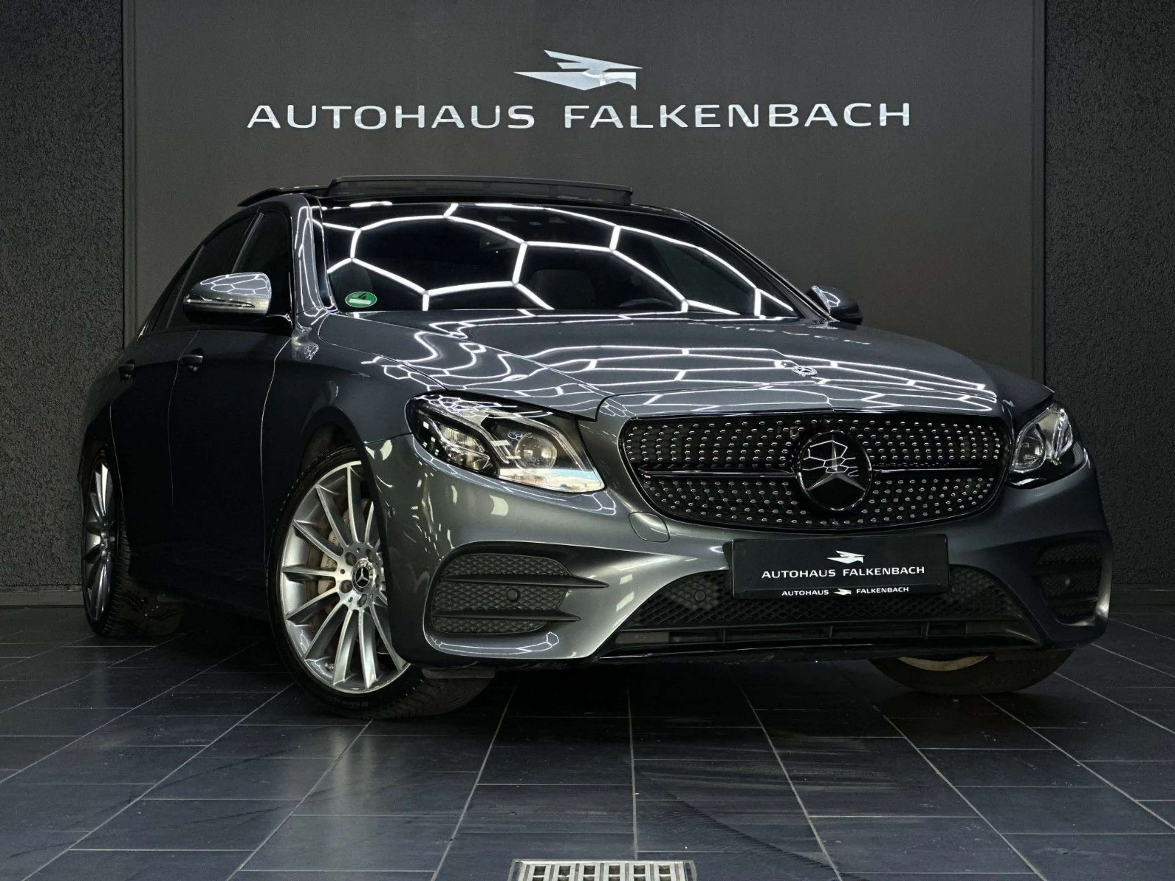 Mercedes-Benz E 400 E400D*LIMO*4MATIC*LUFT*AMG*PANO*MEMORY*20"*BURME