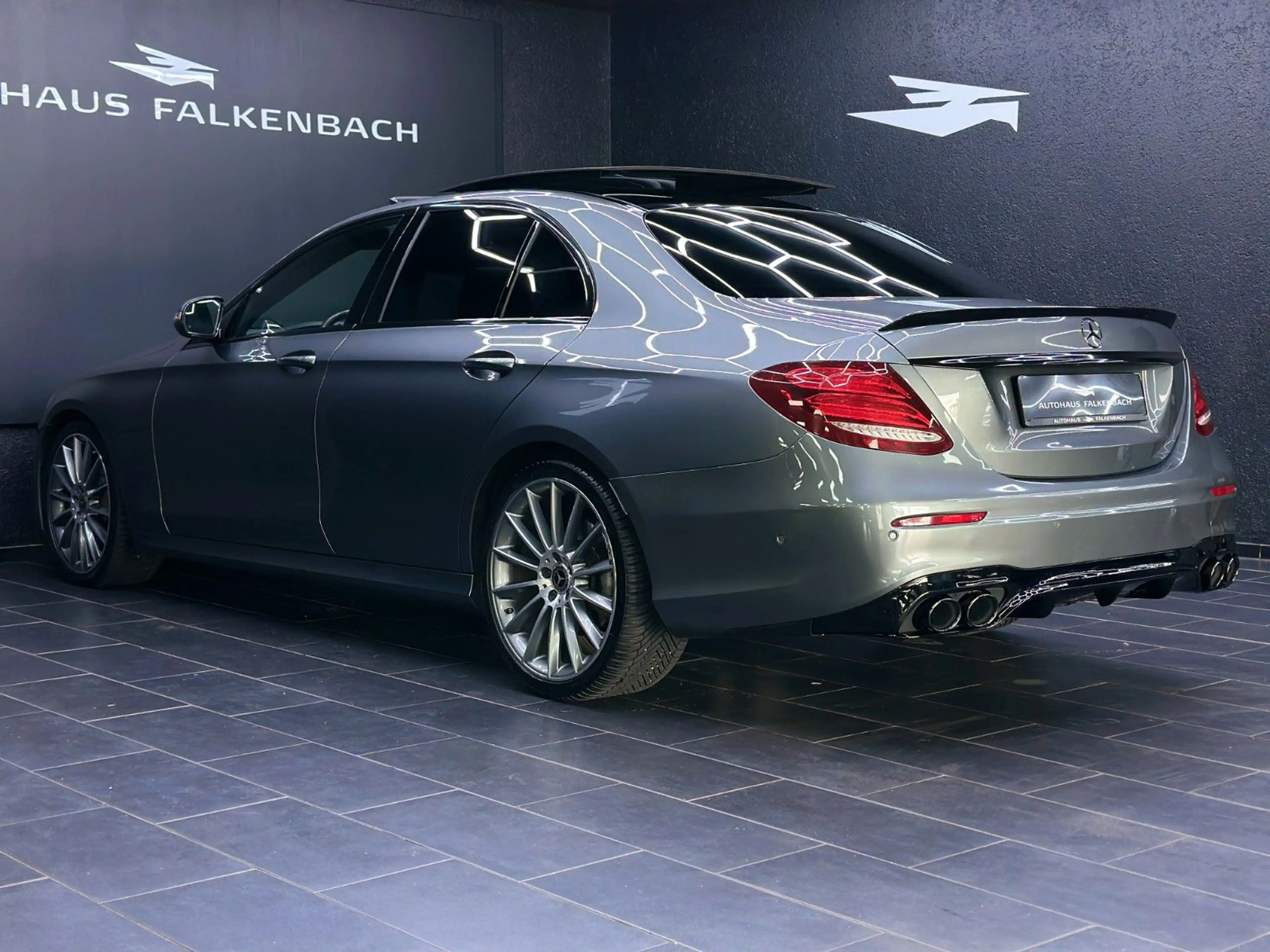 Mercedes-Benz E 400 E400D*LIMO*4MATIC*LUFT*AMG*PANO*MEMORY*20"*BURME — photo 8