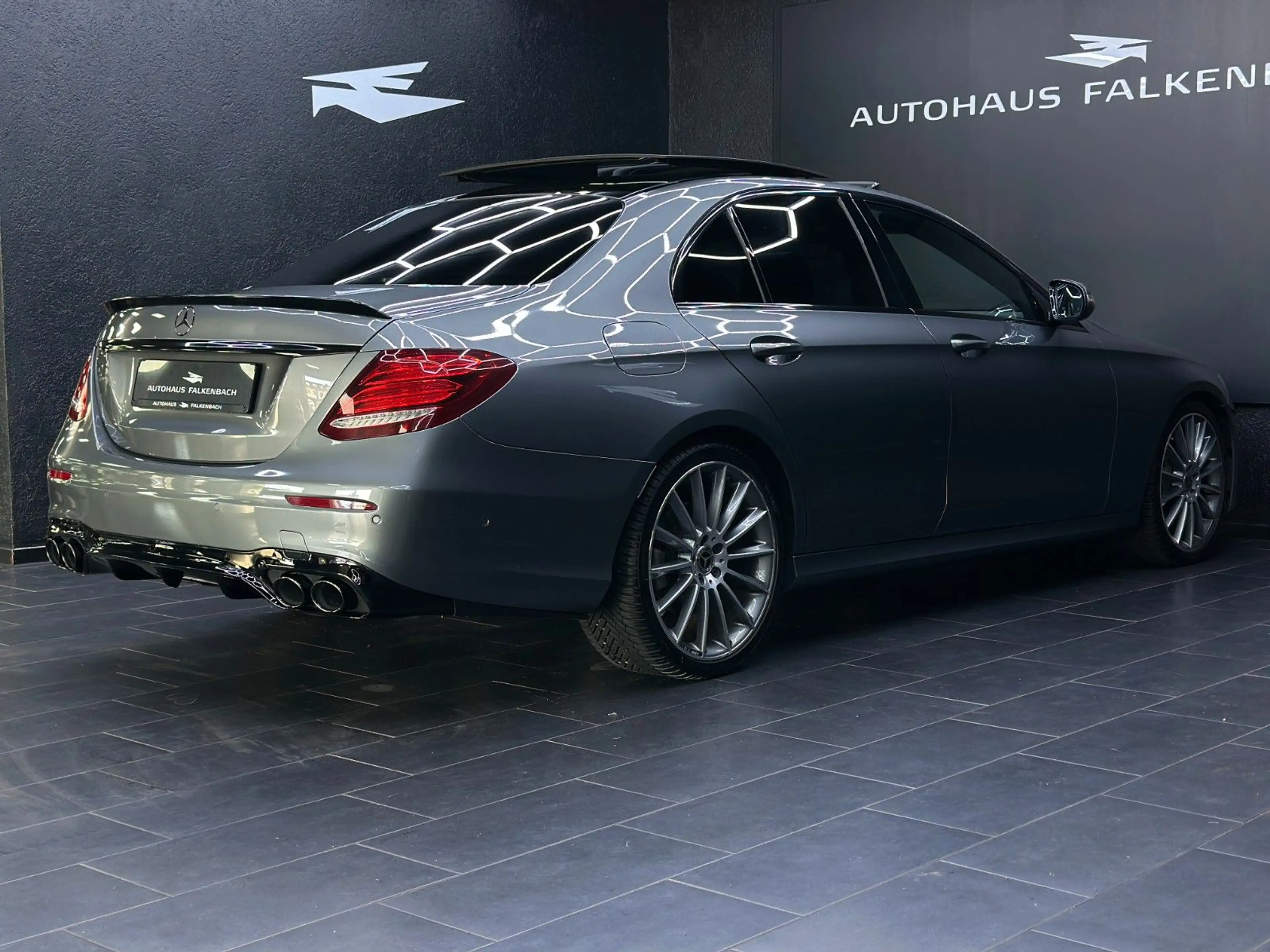 Mercedes-Benz E 400 E400D*LIMO*4MATIC*LUFT*AMG*PANO*MEMORY*20"*BURME — photo 12