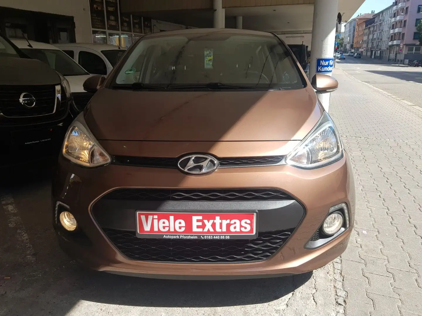 Hyundai i10 FIFA World Cup Edition/Klima/SHZ/Garantie Brun - 2
