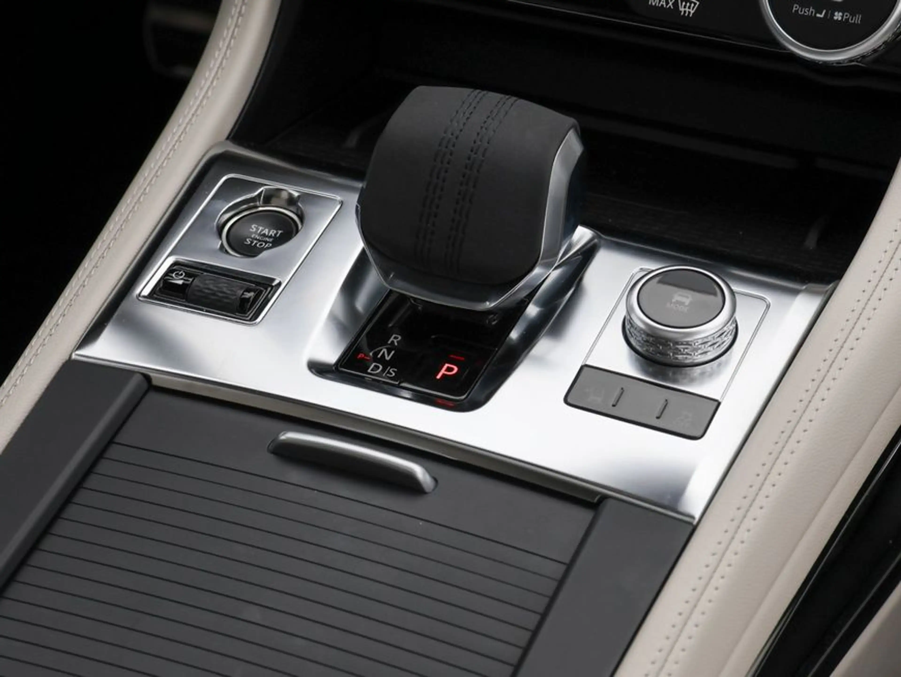 Jaguar F-Pace P400 AWD Sport — photo 13
