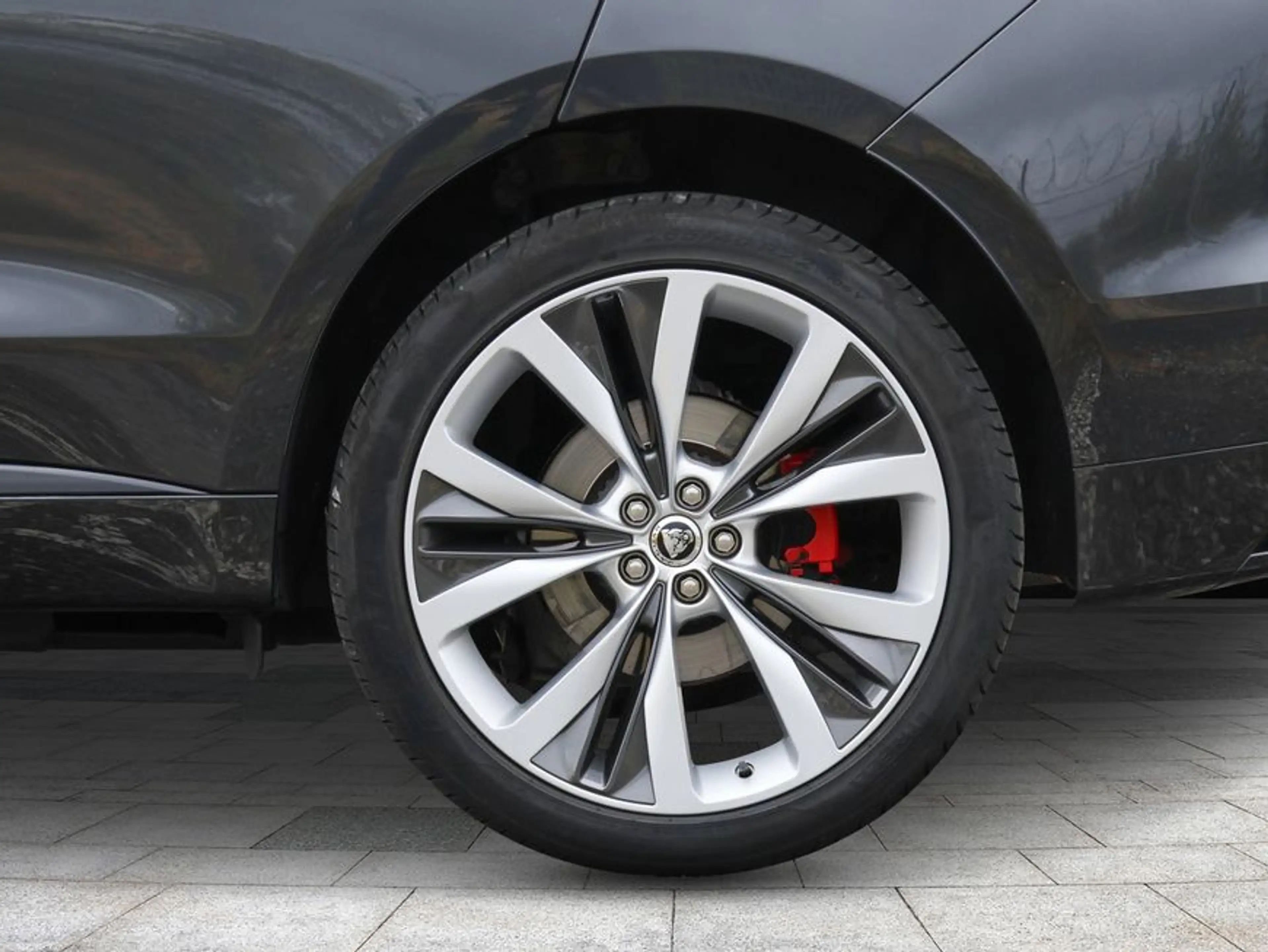 Jaguar F-Pace P400 AWD Sport — photo 9