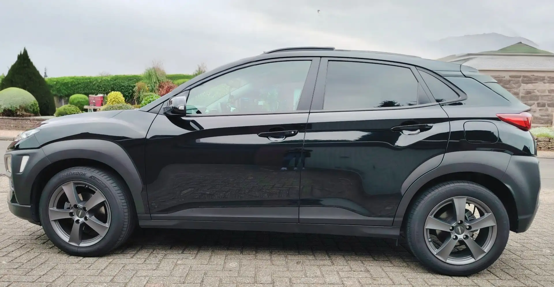 Hyundai KONA 1.0 T-GDI YES! Schwarz - 1