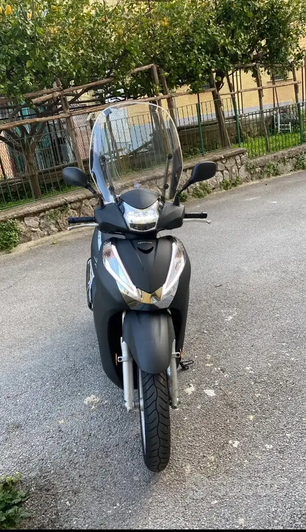 Honda SH 300 - 1