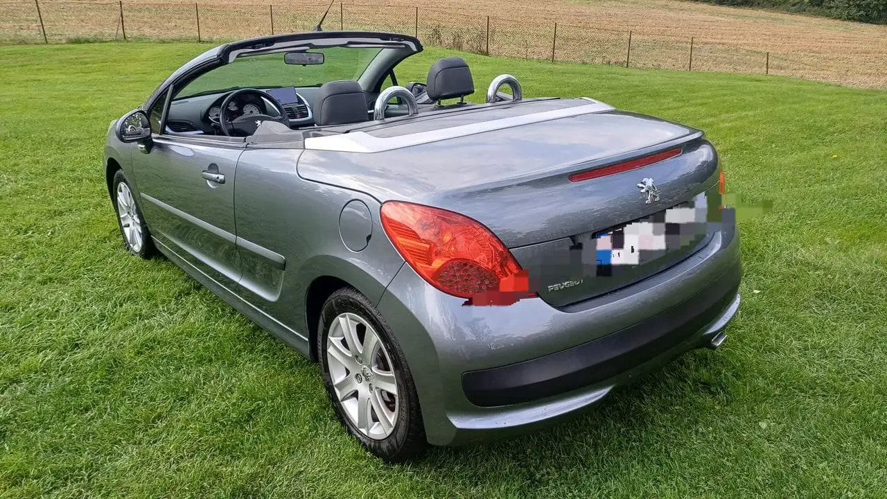 Peugeot 207 CC 1.6 VTi 16V 120ch Feline