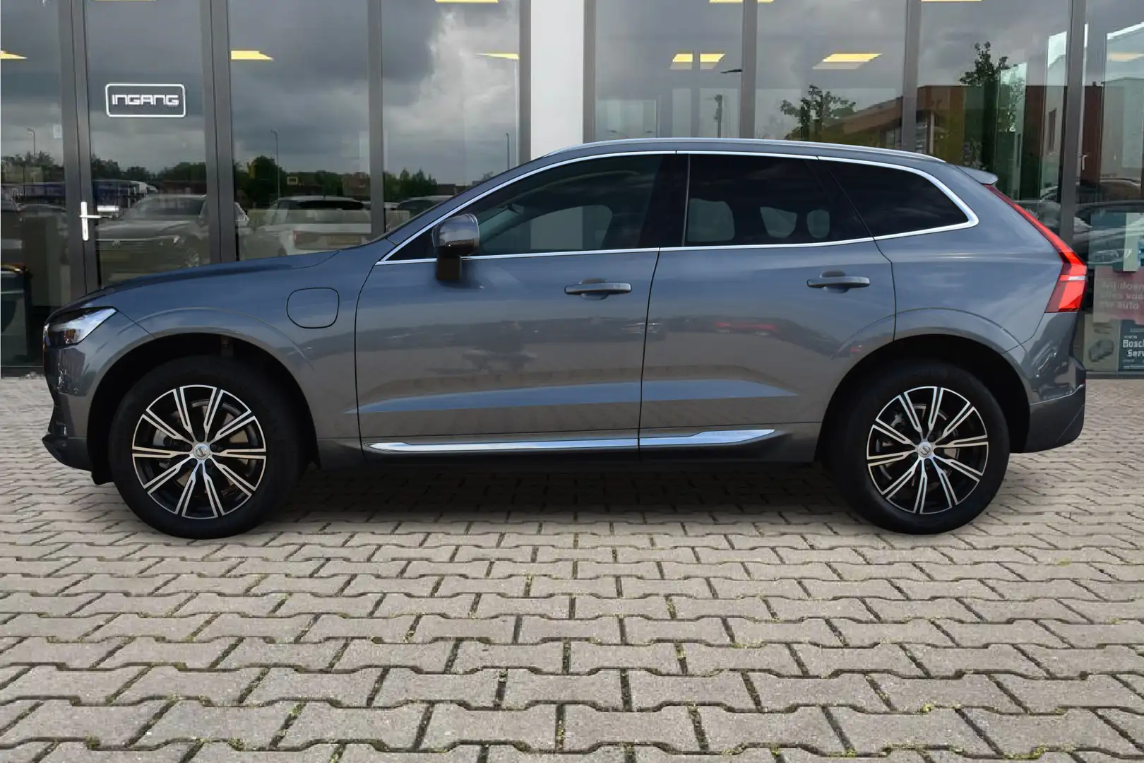 Volvo XC60 2.0 Recharge T6 AWD Inscription | Pano | Head-Up | Grijs - 2