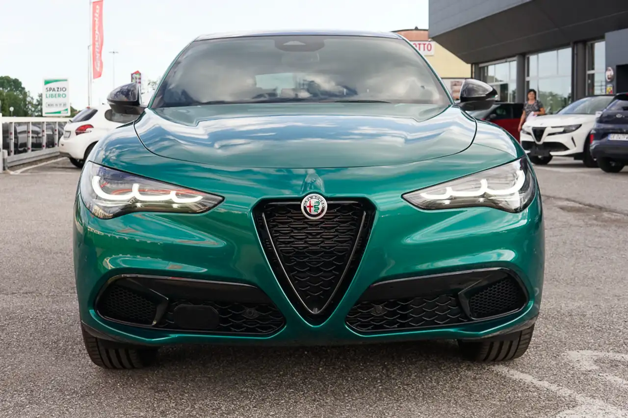 Alfa Romeo Stelvio 2025