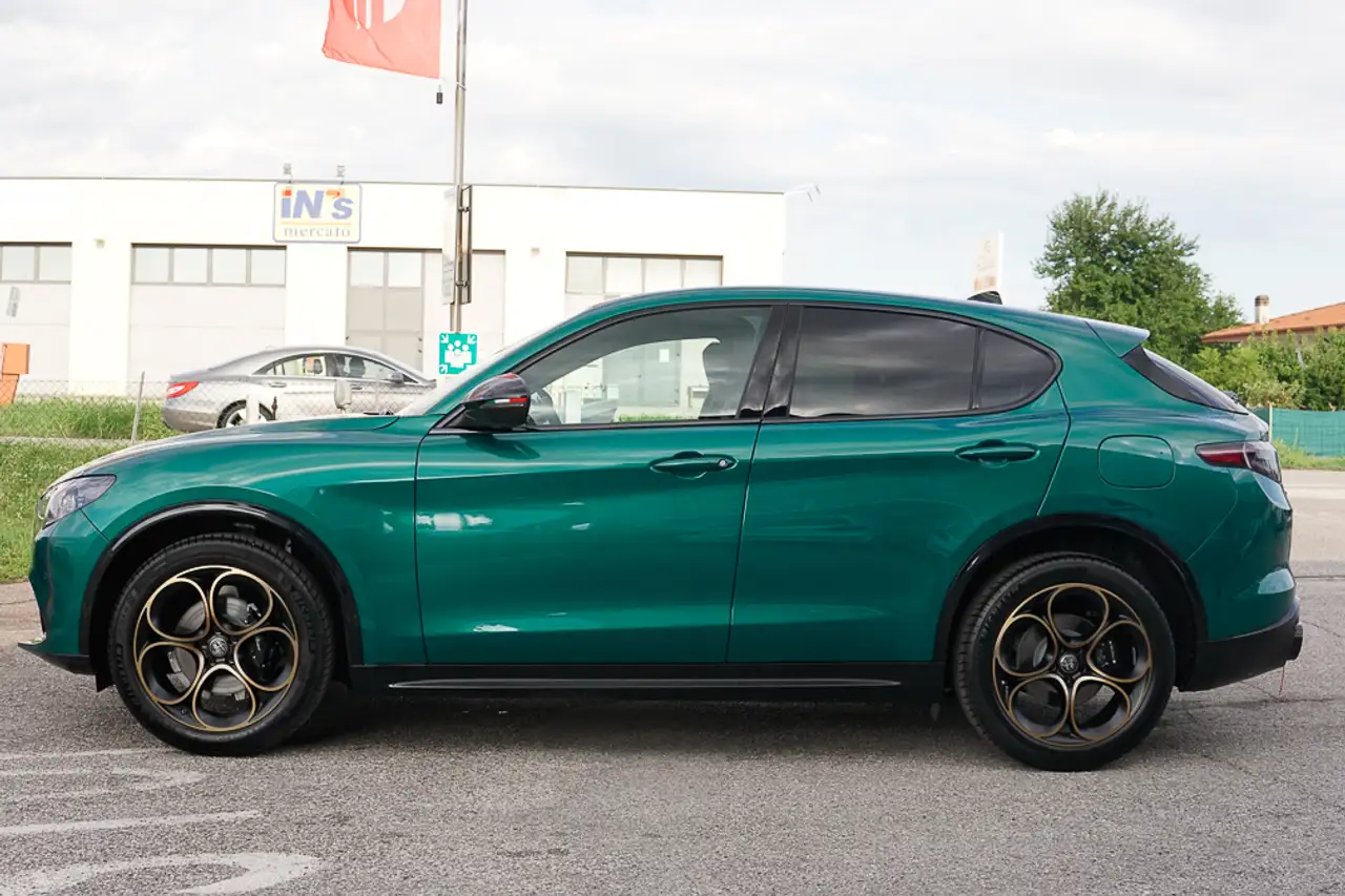 Alfa Romeo Stelvio 2025