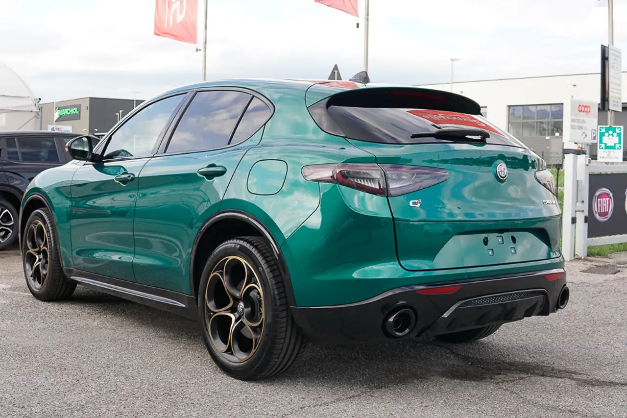 Alfa Romeo Stelvio 2025