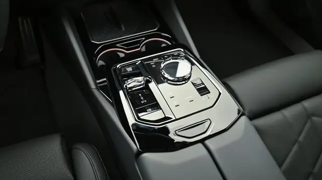 BMW 530 e xDrive Ansicht 15