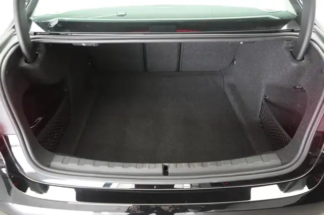 BMW 3 Series view 7