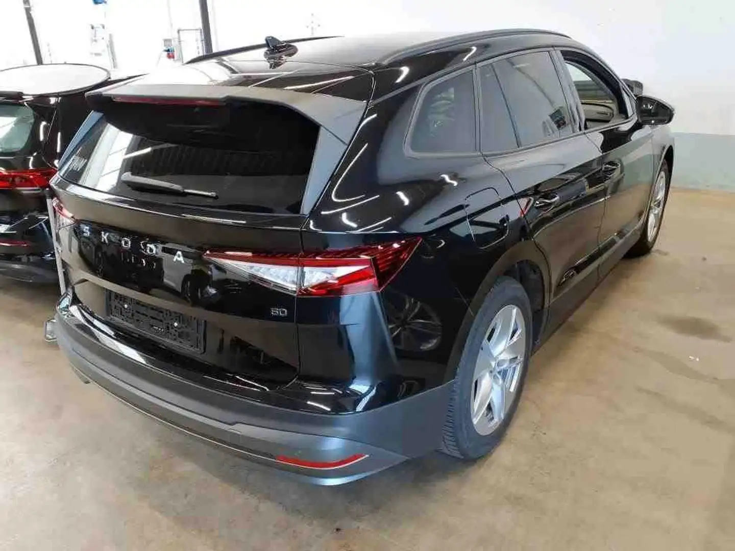 Skoda Enyaq 60Loft Matrix ACC SHZ Kessy Navi Kamera WP Schwarz - 2