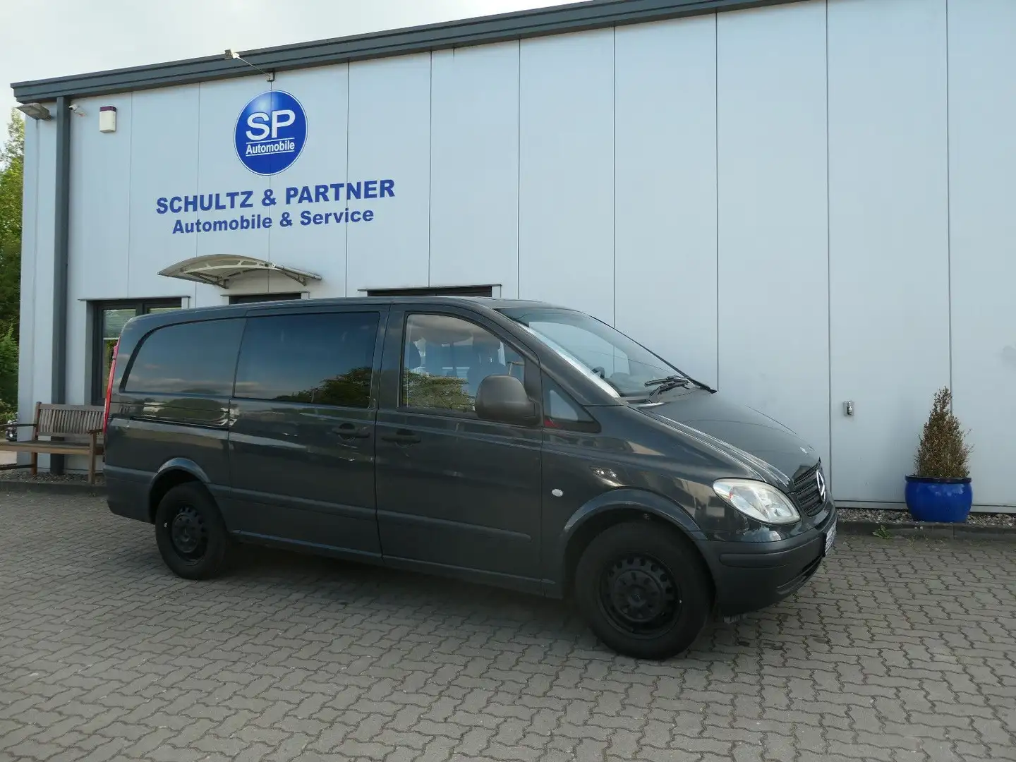 Mercedes-Benz Vito Mixto lang // Camper, WoMo, Scheckh., AHK Zwart - 1