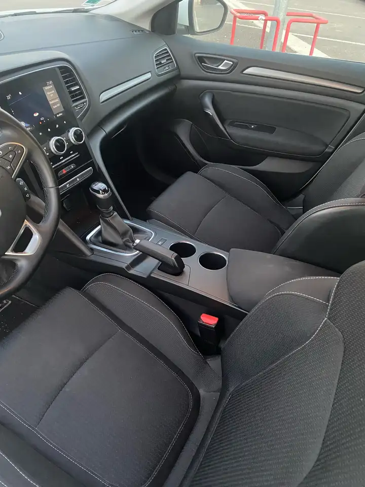 Renault Megane Berline — photo 18