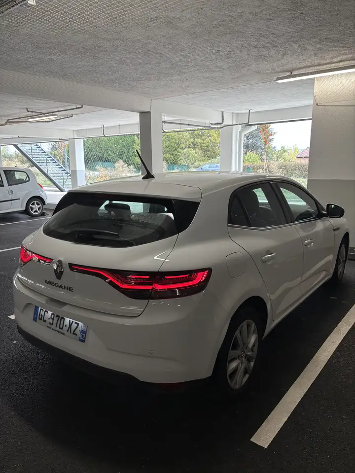 Renault Megane Berline — photo 7