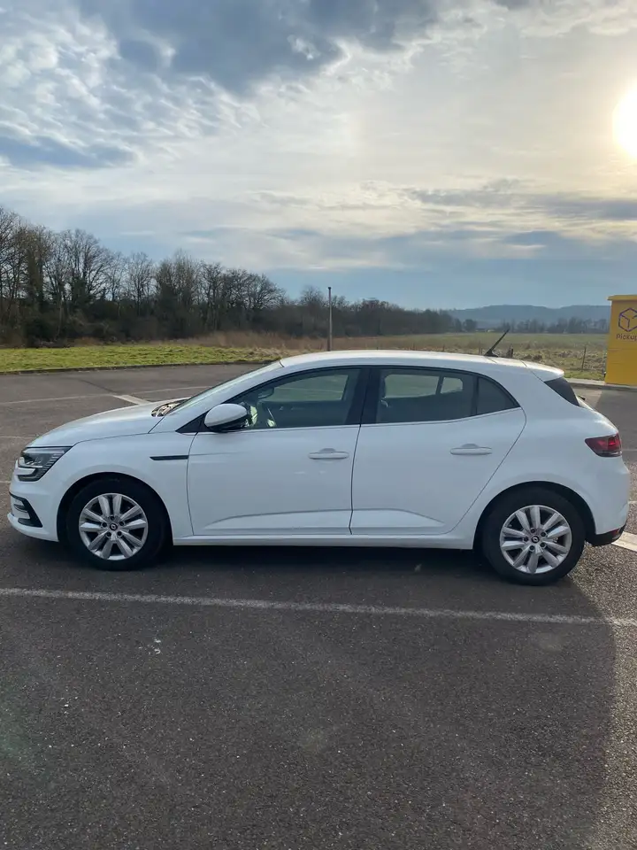 Renault Megane Berline — photo 12
