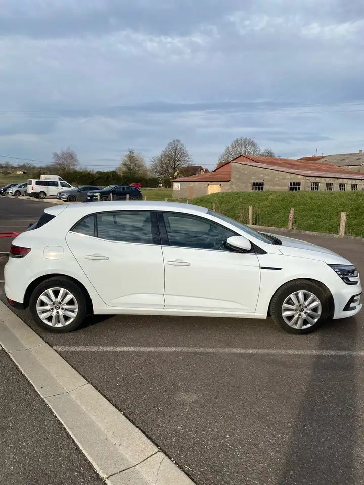 Renault Megane Berline — photo 11