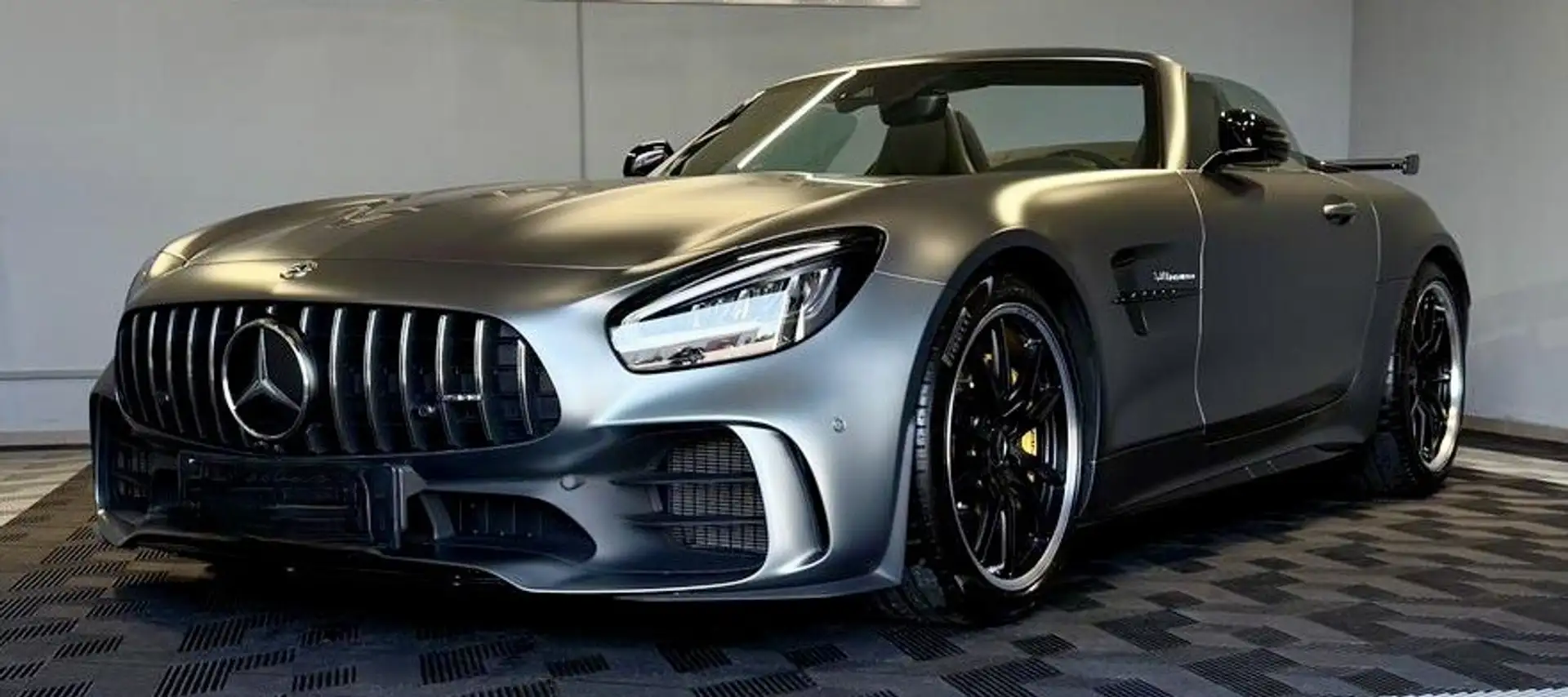 Mercedes-Benz AMG GT R Limited Grau - 2