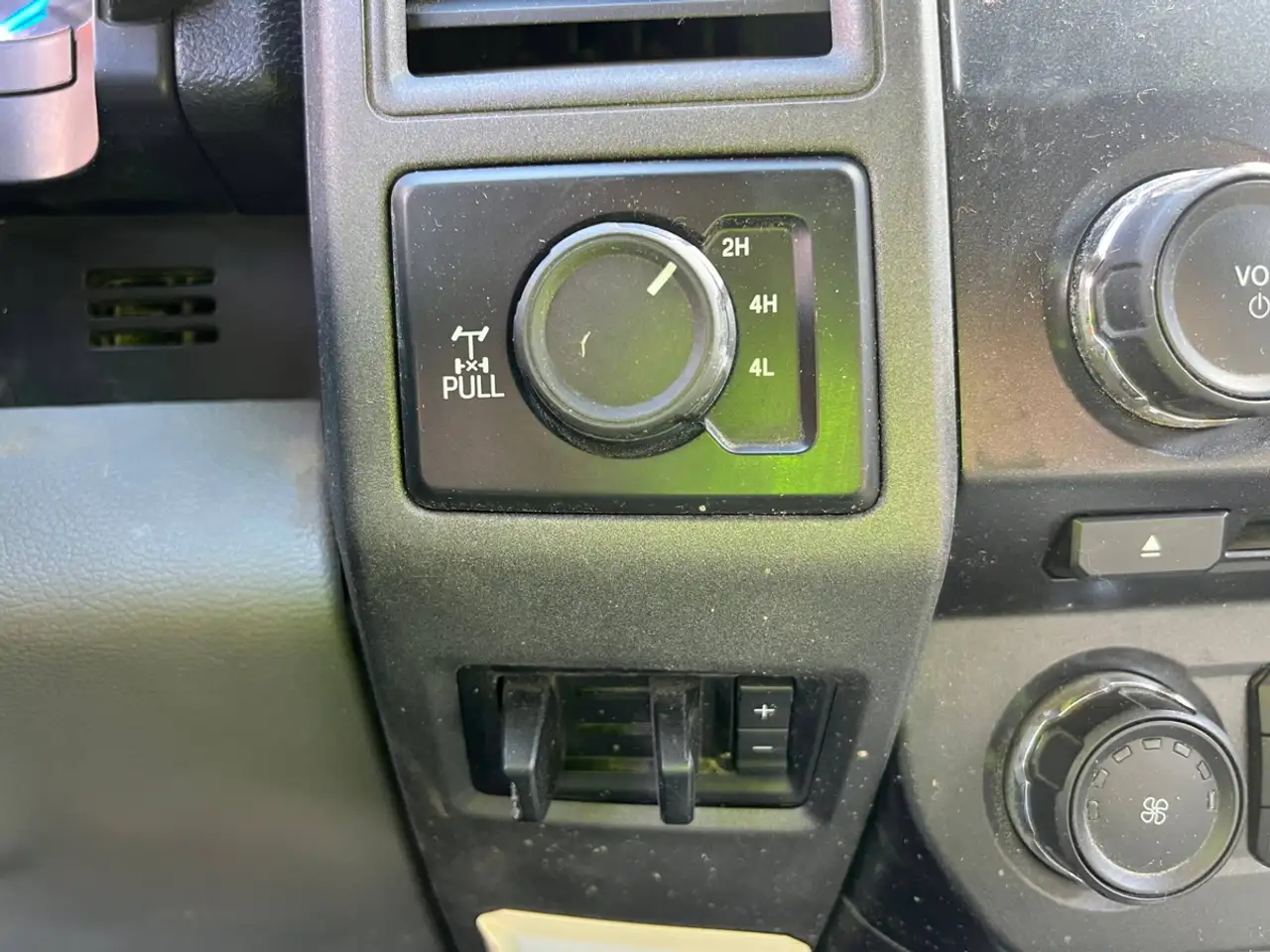 Ford F 350 снимка Ford F 350