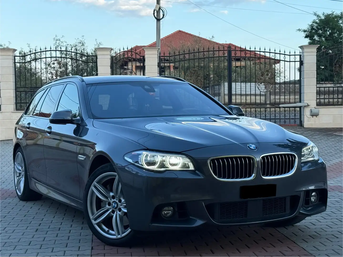 BMW 535 Touring 535d xDrive 313 ch M Sport A - 1