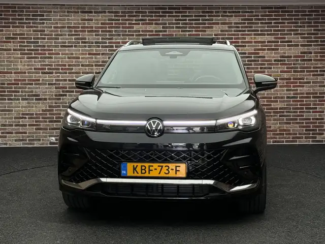 Volkswagen Tiguan view 6