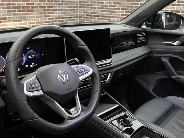 Volkswagen Tiguan view 3