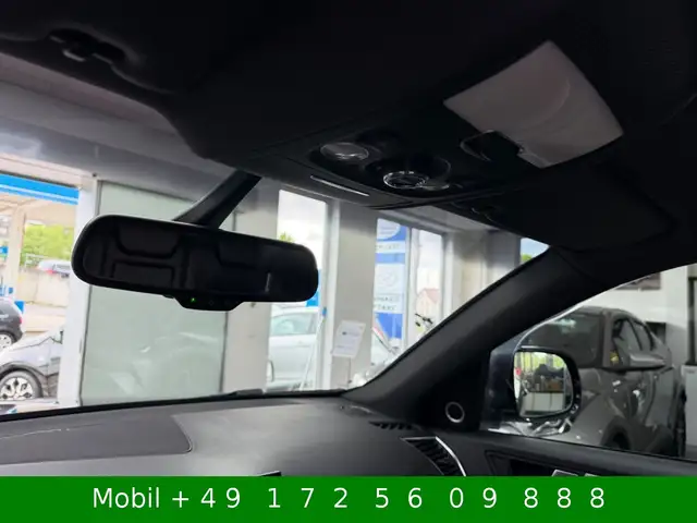 Audi Q5 view 9