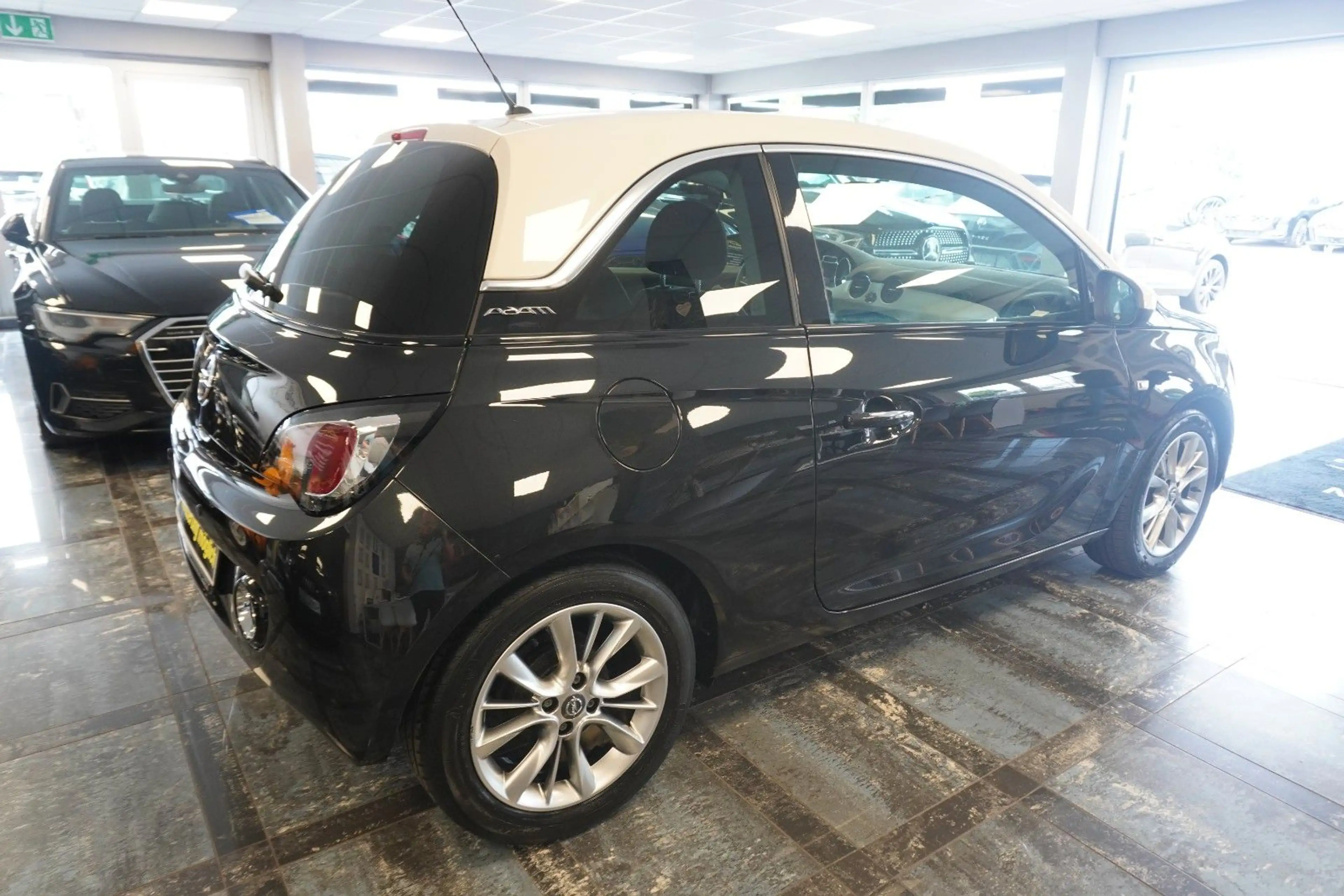 Opel Adam Jam/Klimaanlage/2.Hand/Aluräder/Servo — photo 15