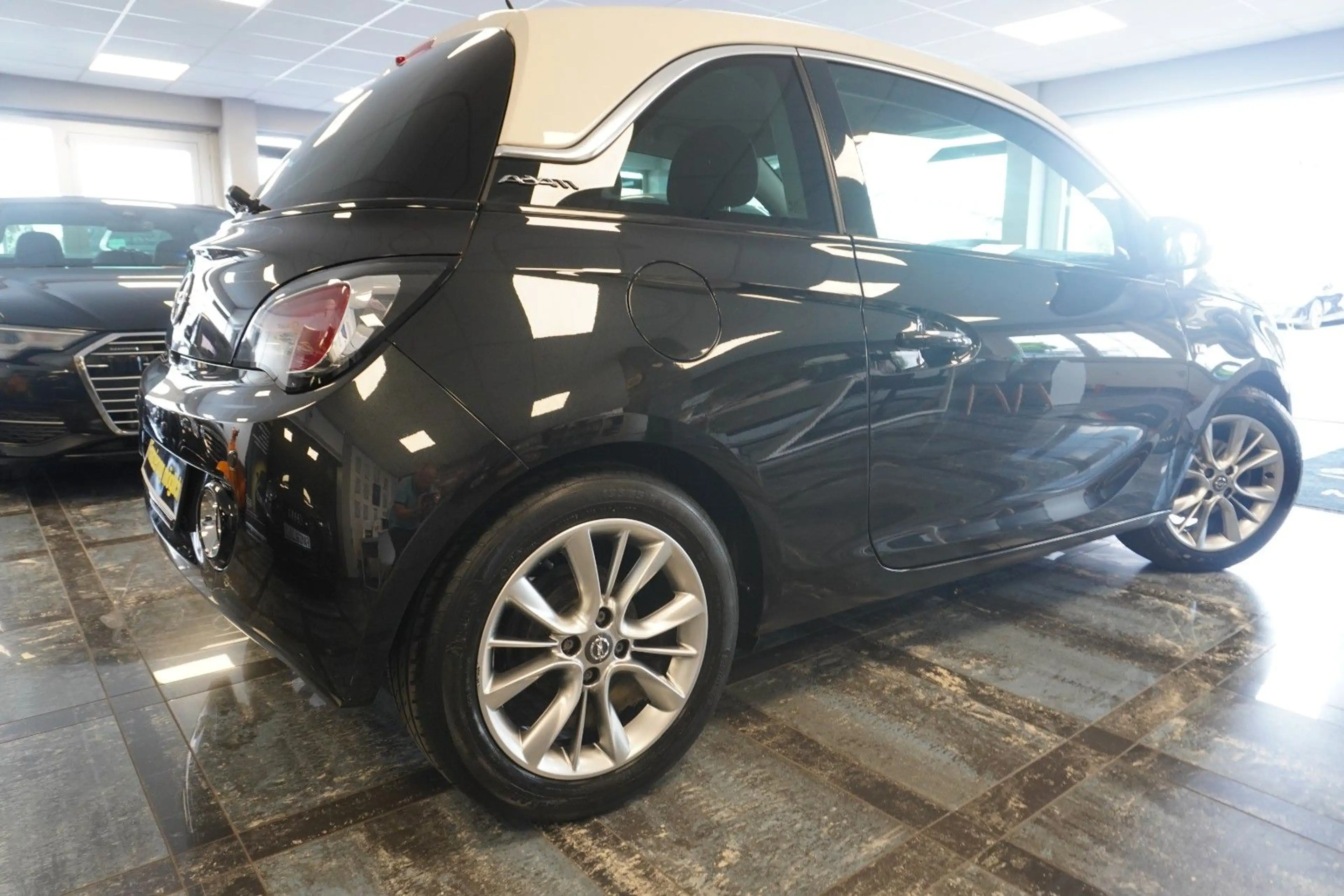Opel Adam Jam/Klimaanlage/2.Hand/Aluräder/Servo — photo 4