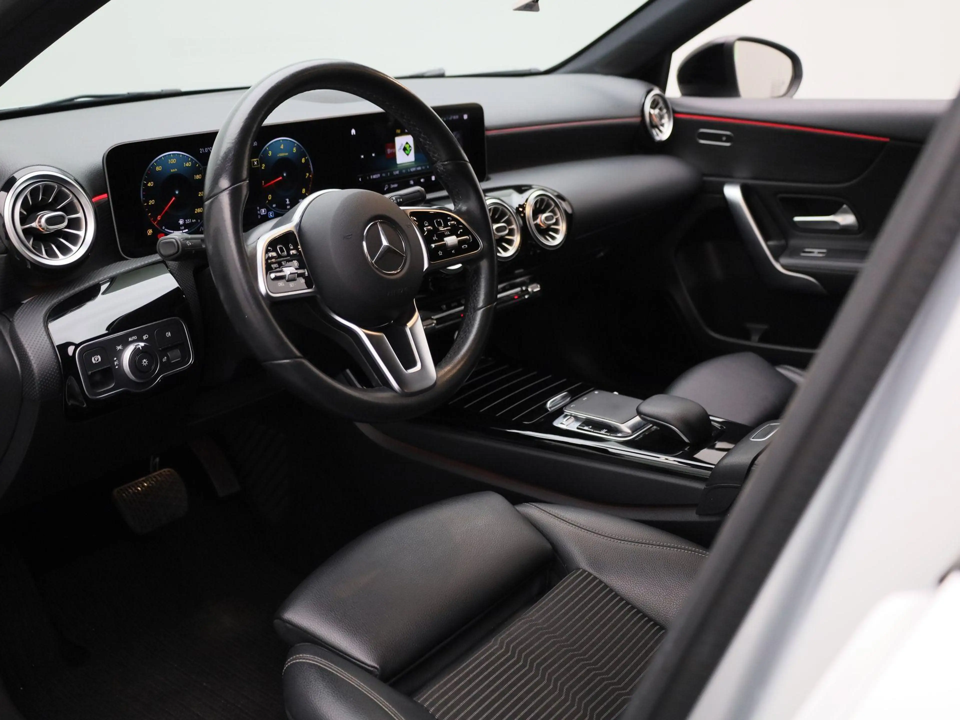 Mercedes-Benz A 200 Premium Plus AUTOMAAT | PANORAMADAK | VIRTUEEL | S — photo 15