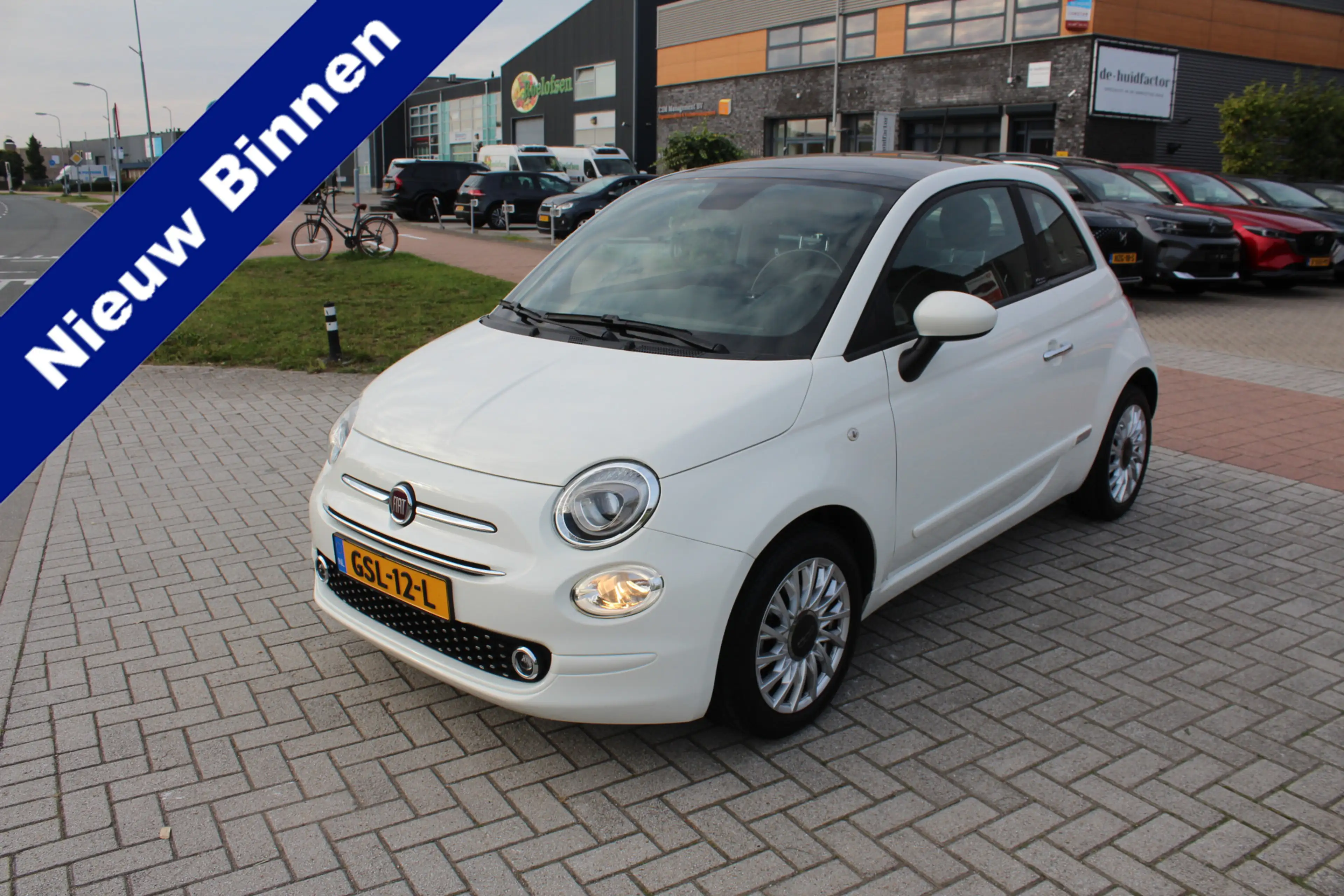 Fiat 500 1.0 Hybrid Airco-Pano-Cruise-Parkeersensoren-Carpl