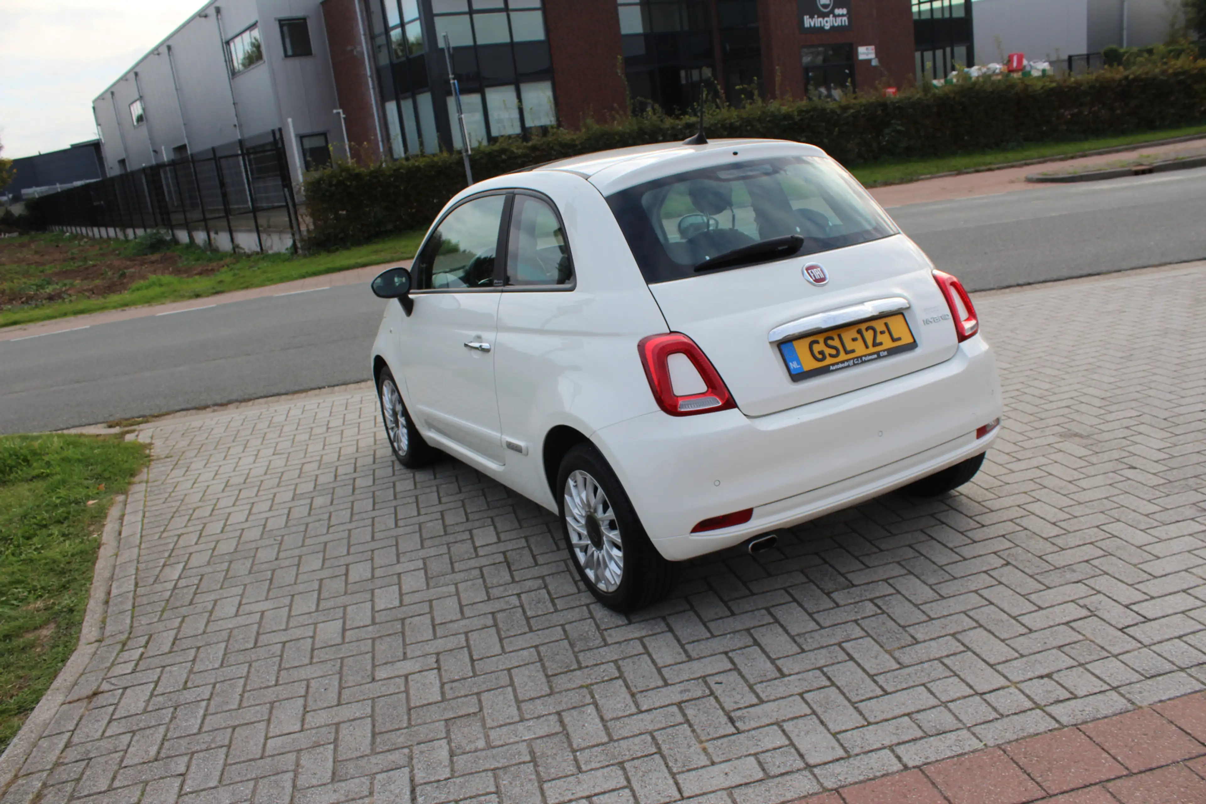 Fiat 500 1.0 Hybrid Airco-Pano-Cruise-Parkeersensoren-Carpl — photo 3