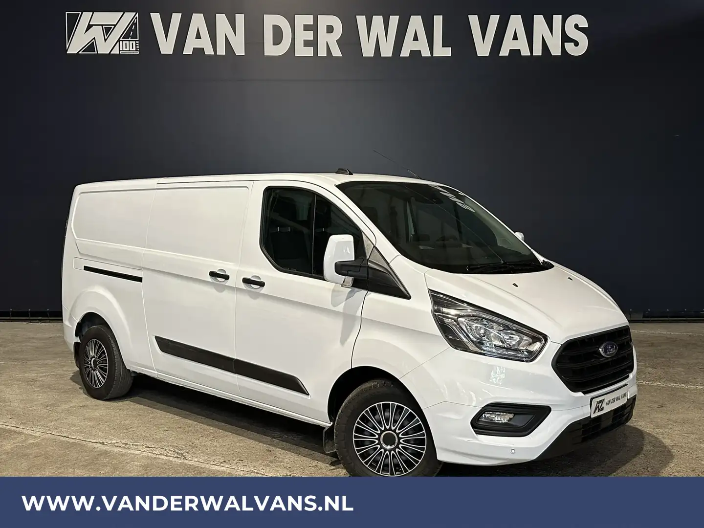Ford Transit Custom 2.0 TDCI 130pk L2H1 Euro6 Airco | Camera | Navigat Wit - 1