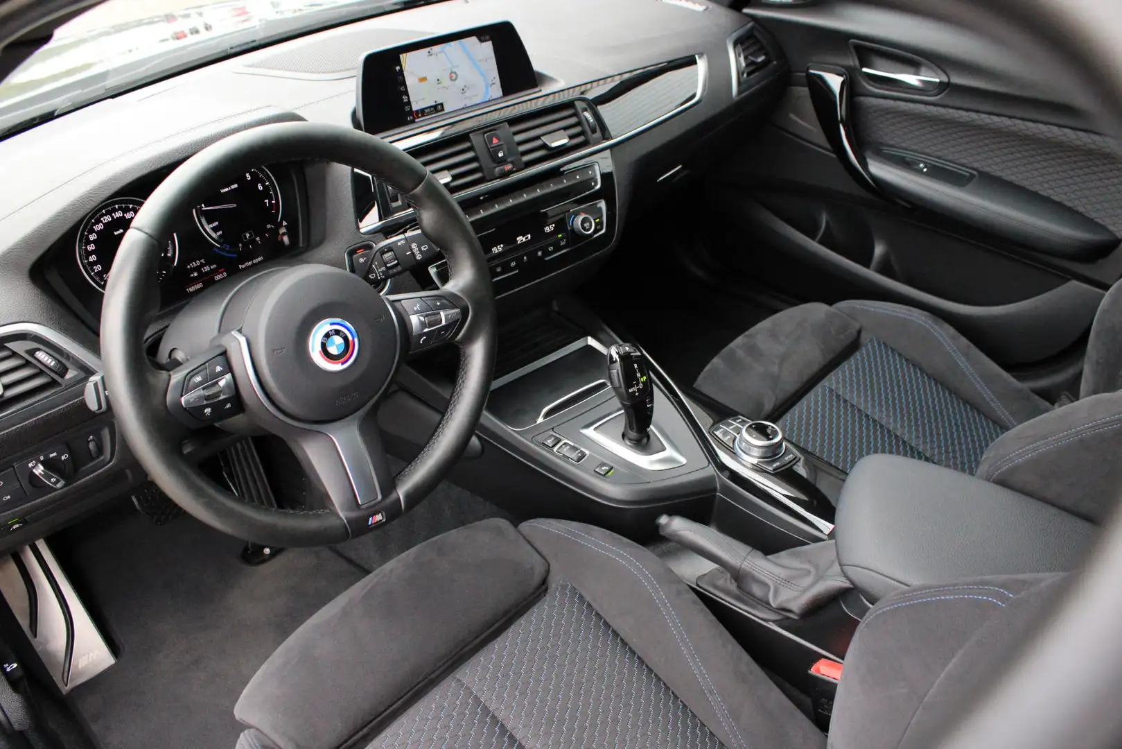 BMW 118 1-serie 118i M Sport Schuifdak | Camera | Driving Nero - 2