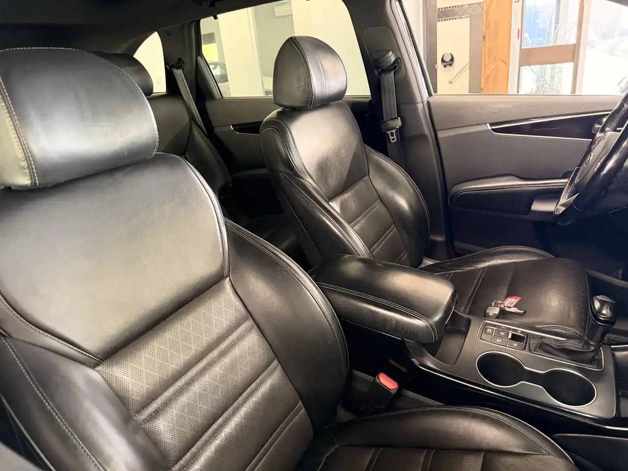 Kia Sorento снимка Kia Sorento