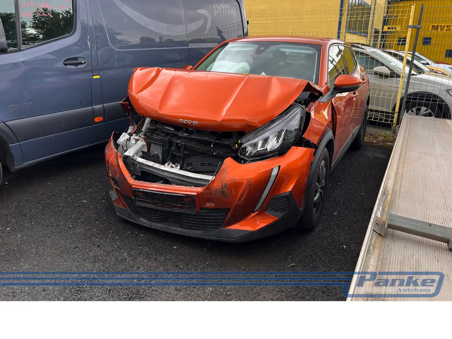 Peugeot 2008 1.2 PureTech 100 Active Pack*Unfall* Orange - 1
