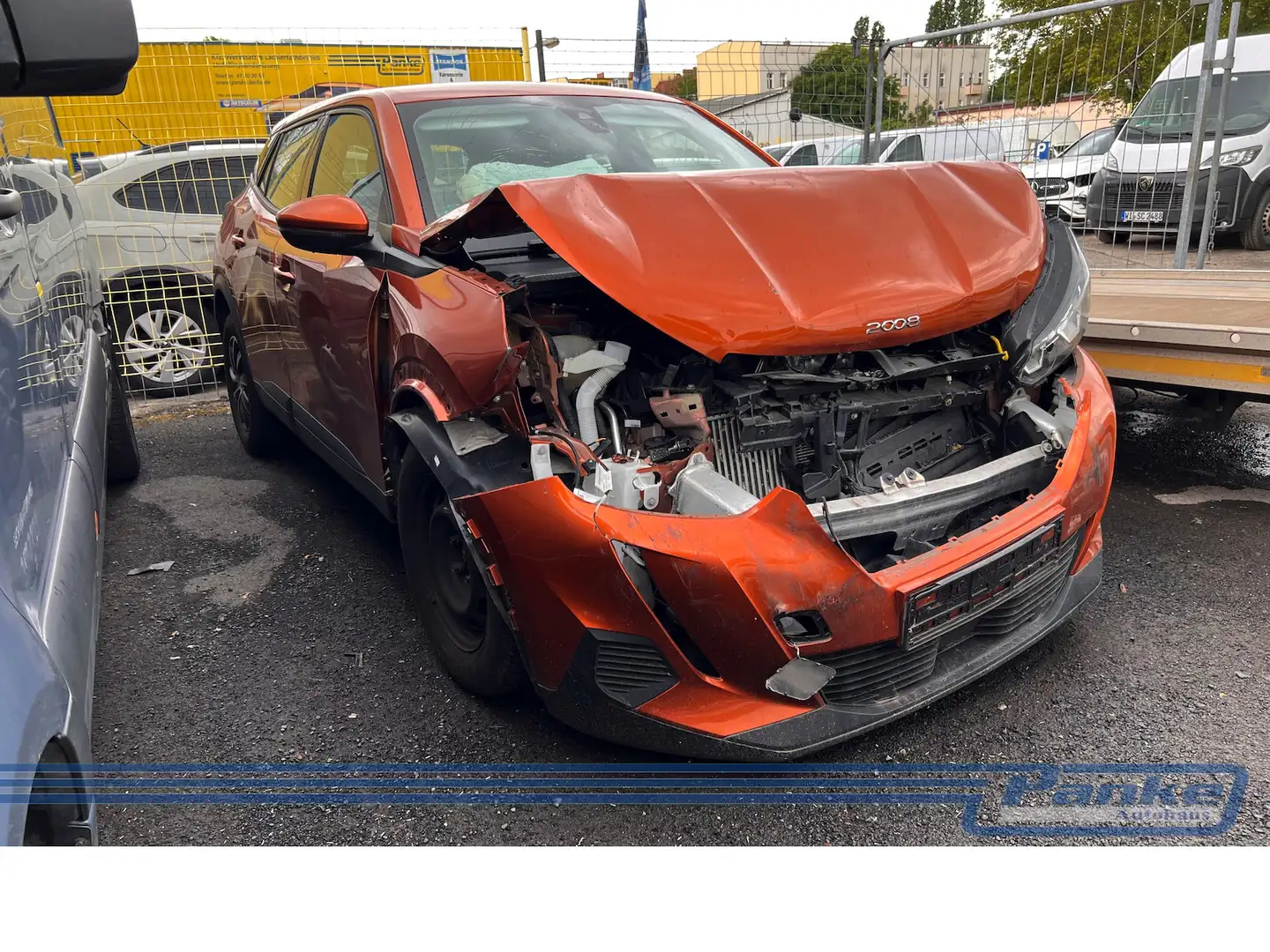 Peugeot 2008 1.2 PureTech 100 Active Pack*Unfall* Orange - 2