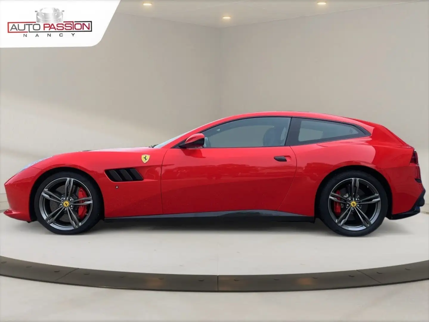 Ferrari GTC4 Lusso 6.3 V12 690cv BVA7 F1 Carbone Navi Cuir Toit Pano. Червоний - 2